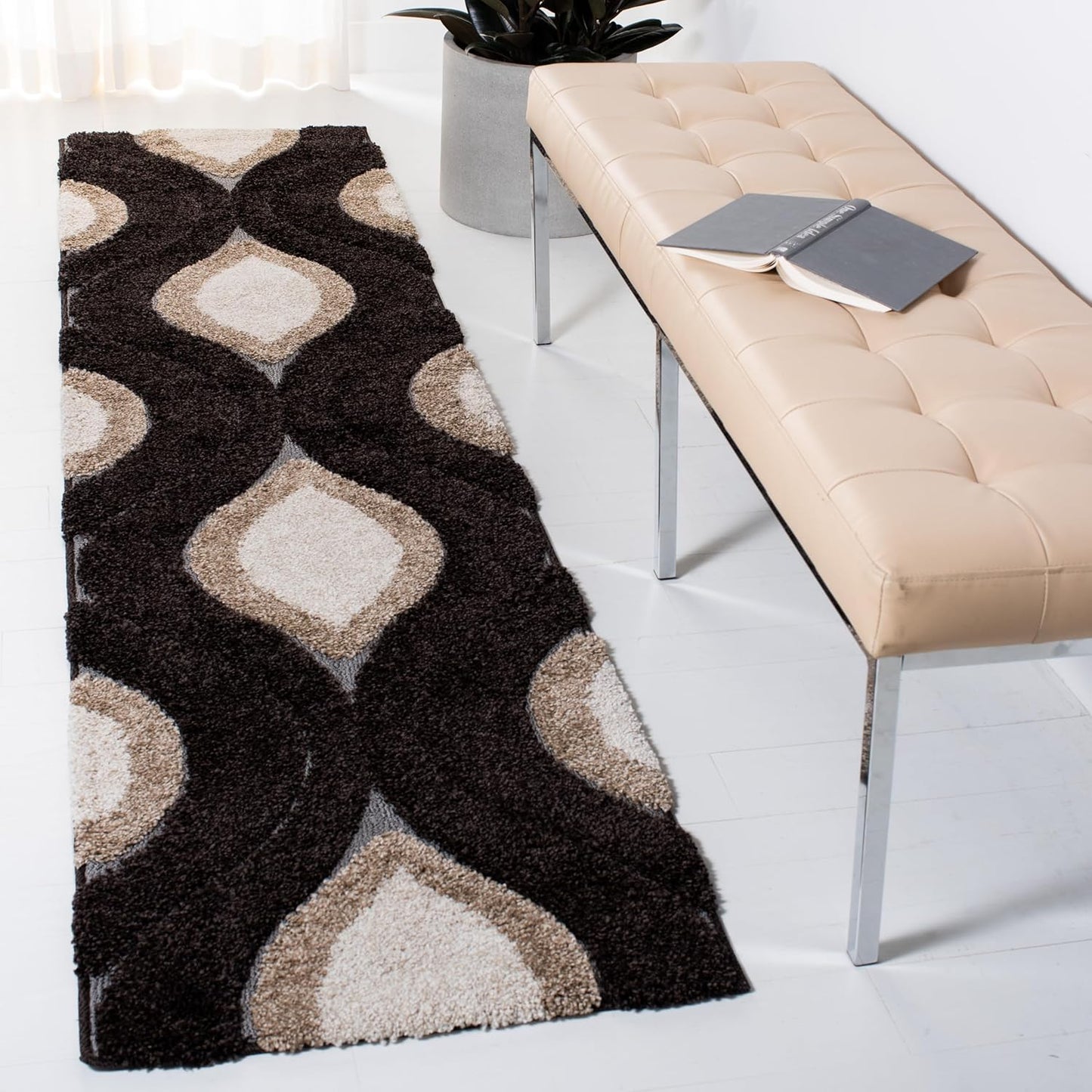 SAFAVIEH Florida Shag Collection Area Rug - 6'7" Round, Cream & Smoke, Modern Ogee Design, Non-Shedding & Easy Care, 1.2-inch Thick Ideal for High Traffic Areas in Living Room, Bedroom (SG461-1179)