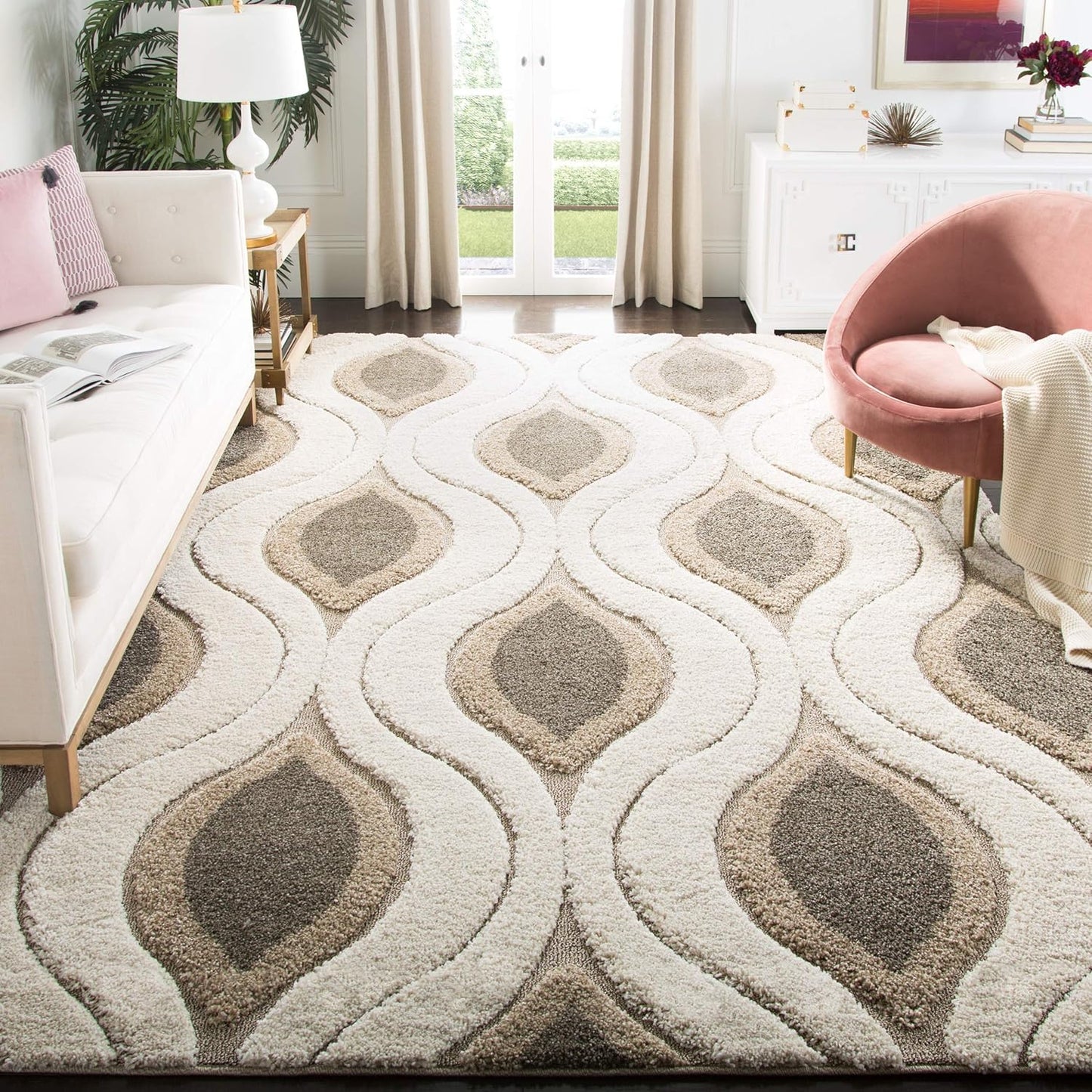 SAFAVIEH Florida Shag Collection Area Rug - 6'7" Round, Cream & Smoke, Modern Ogee Design, Non-Shedding & Easy Care, 1.2-inch Thick Ideal for High Traffic Areas in Living Room, Bedroom (SG461-1179)