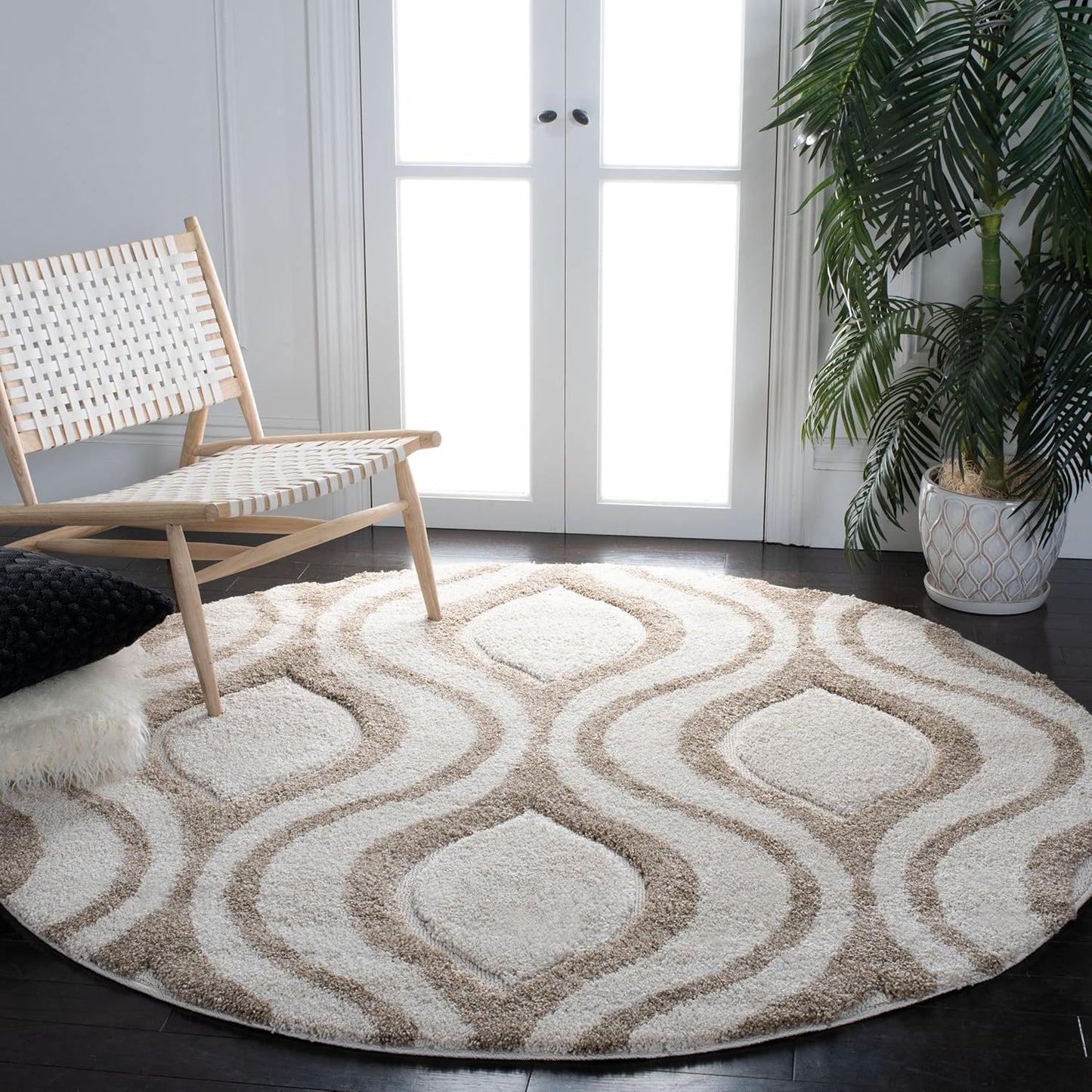 SAFAVIEH Florida Shag Collection Area Rug - 6'7" Round, Cream & Smoke, Modern Ogee Design, Non-Shedding & Easy Care, 1.2-inch Thick Ideal for High Traffic Areas in Living Room, Bedroom (SG461-1179)