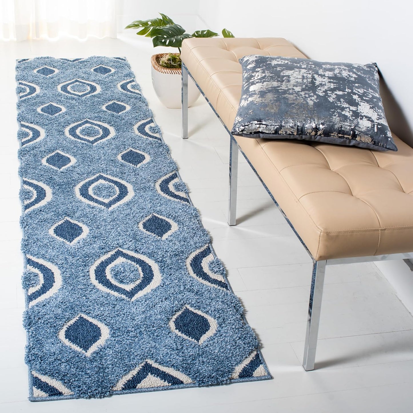 SAFAVIEH Florida Shag Collection Area Rug - 6'7" Round, Cream & Smoke, Modern Ogee Design, Non-Shedding & Easy Care, 1.2-inch Thick Ideal for High Traffic Areas in Living Room, Bedroom (SG461-1179)