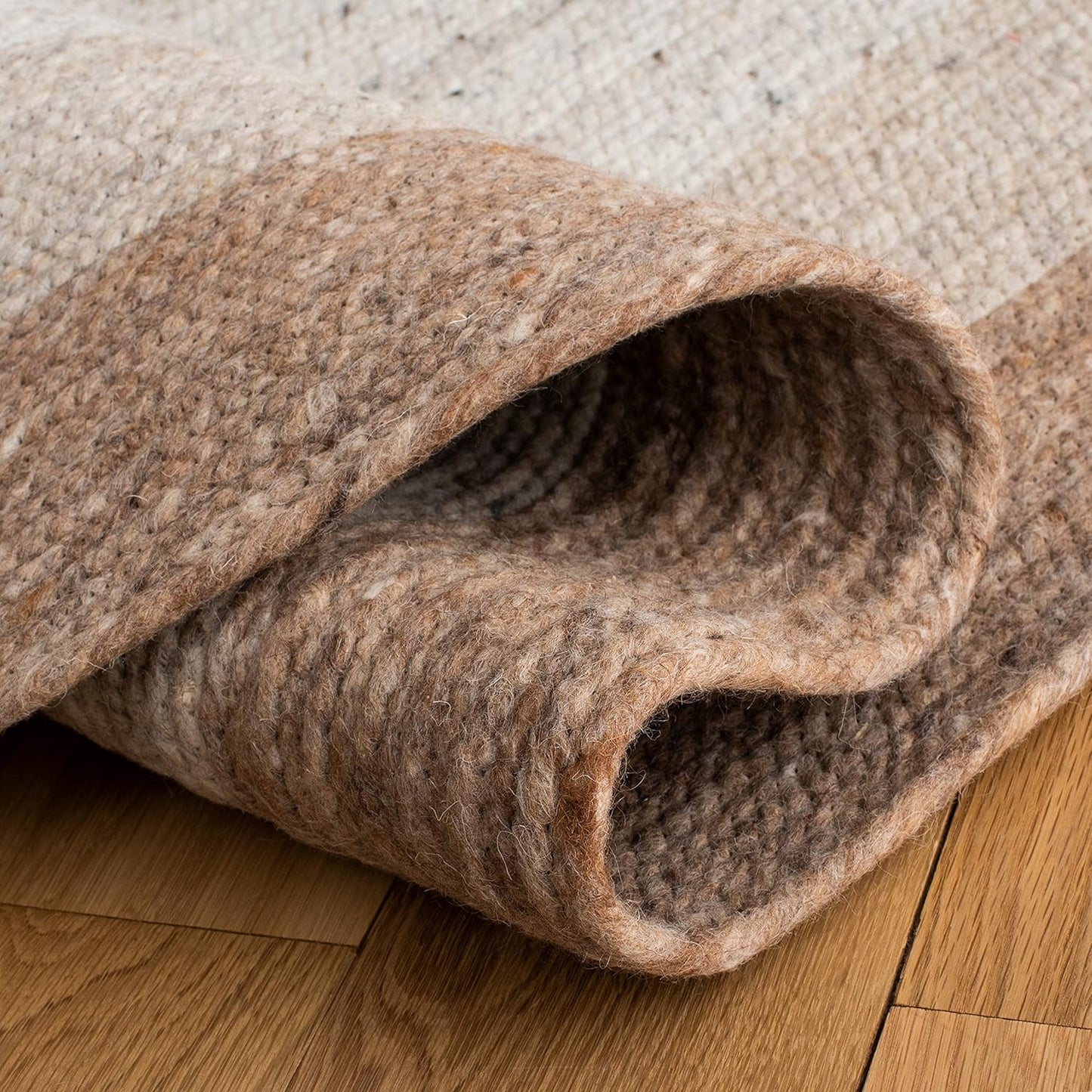 SAFAVIEH Braided Collection 7' Round Beige/Ivory BRD903B Handmade Country Cottage Reversible Wool Entryway Foyer Living Room Bedroom Kitchen Area Rug
