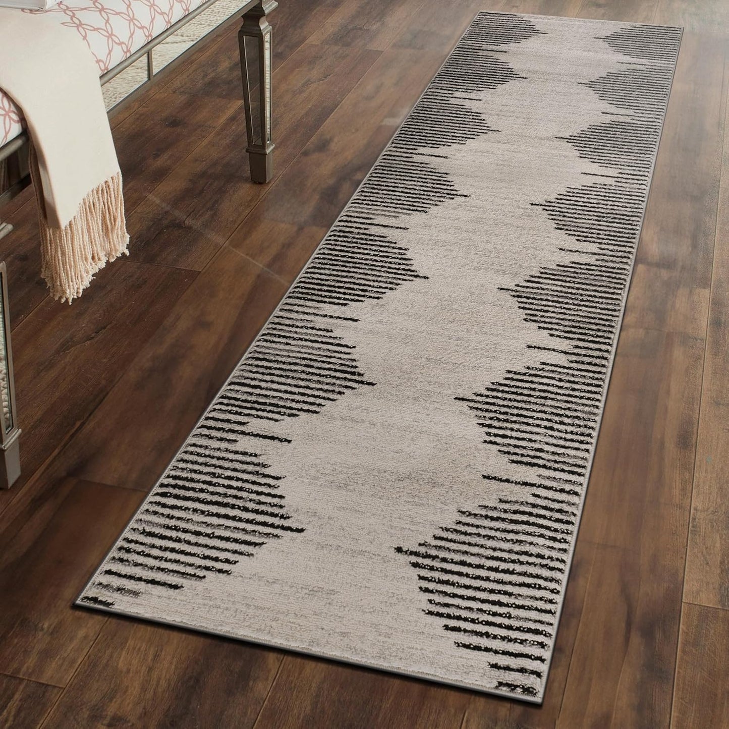 Rugshop Bohemian Stripe Stain Resistant High Traffic Living Room Kitchen Bedroom Dining Home Office Round Rug 8' Cream