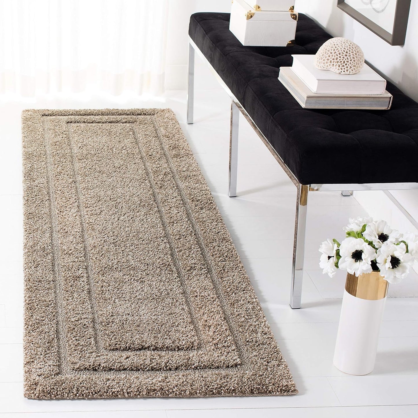 SAFAVIEH Florida Shag Collection Area Rug - 6'7" Round, Creme & Creme, Border Design, Non-Shedding & Easy Care, 1.2-inch Thick Ideal for High Traffic Areas in Living Room, Bedroom (SG454-1111)