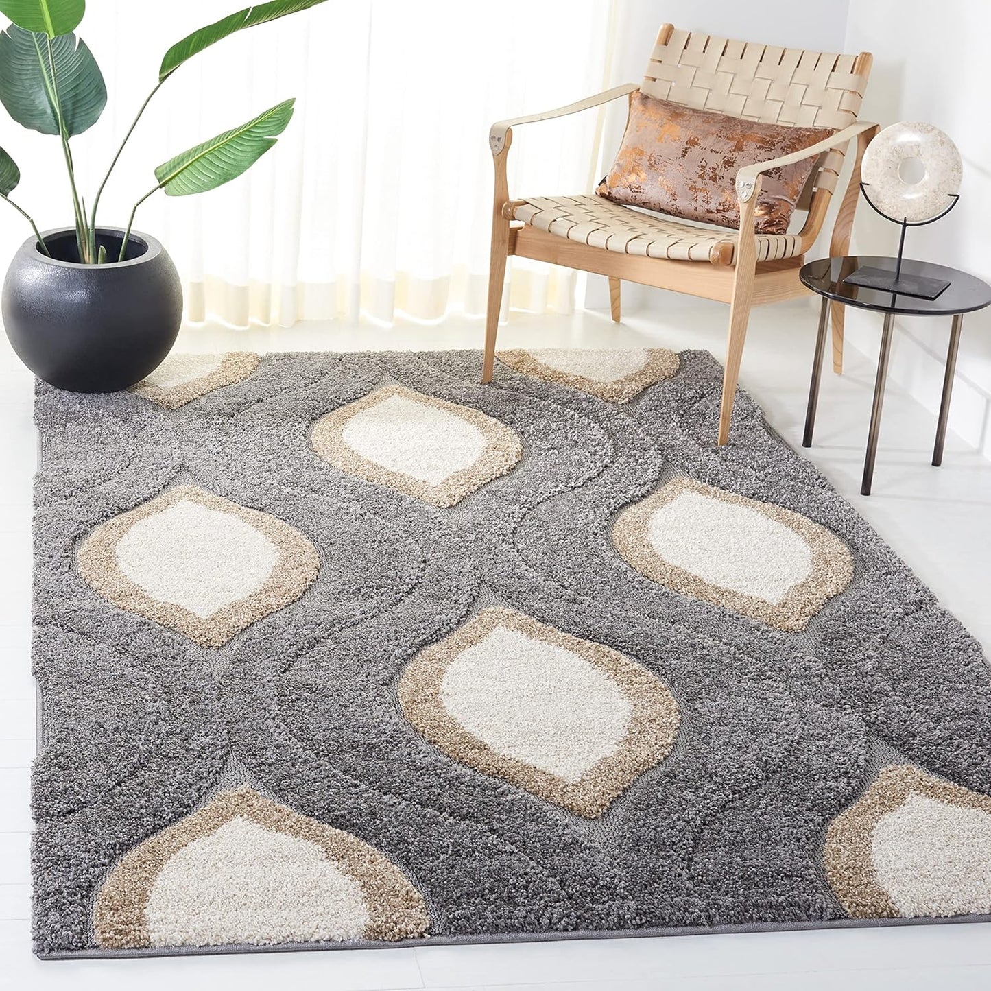 SAFAVIEH Florida Shag Collection Area Rug - 6'7" Round, Cream & Smoke, Modern Ogee Design, Non-Shedding & Easy Care, 1.2-inch Thick Ideal for High Traffic Areas in Living Room, Bedroom (SG461-1179)