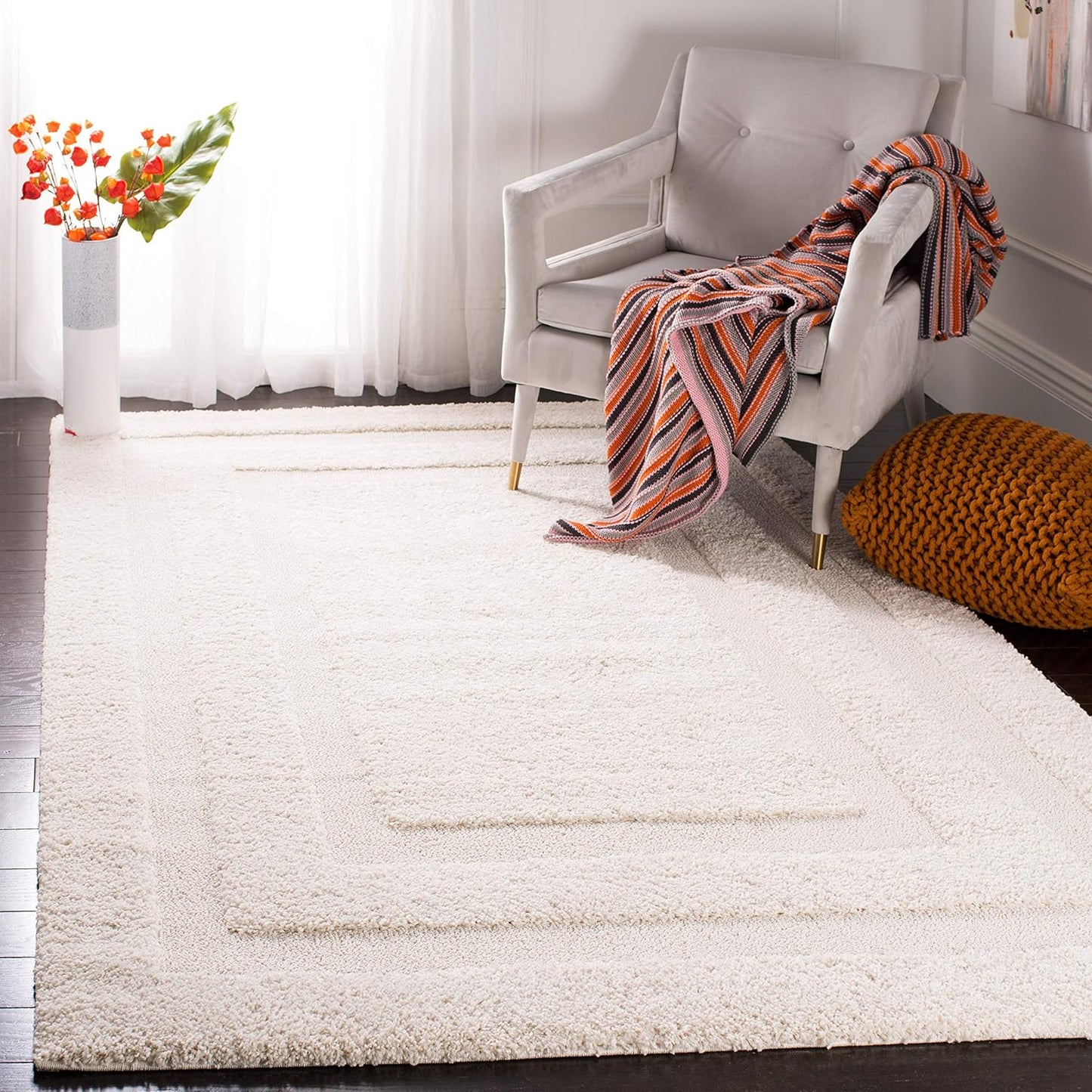 SAFAVIEH Florida Shag Collection Area Rug - 6'7" Round, Creme & Creme, Border Design, Non-Shedding & Easy Care, 1.2-inch Thick Ideal for High Traffic Areas in Living Room, Bedroom (SG454-1111)