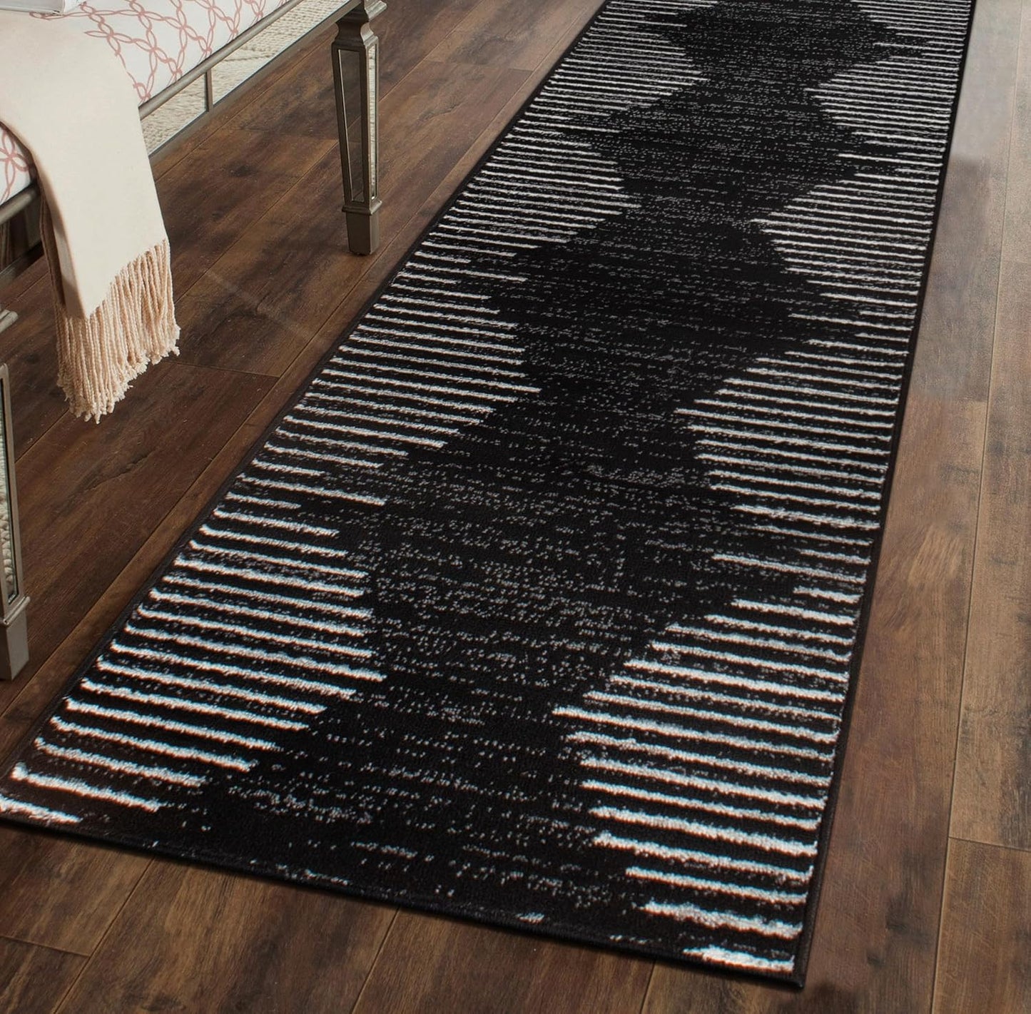 Rugshop Bohemian Stripe Stain Resistant High Traffic Living Room Kitchen Bedroom Dining Home Office Round Rug 8' Cream
