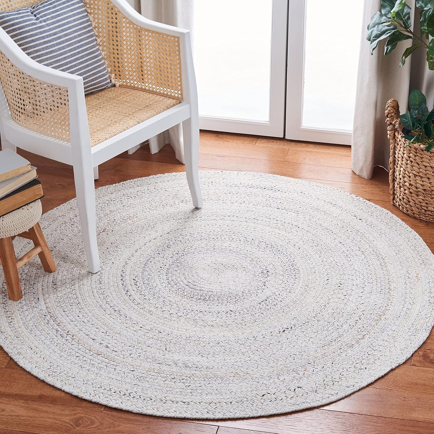 SAFAVIEH Braided Collection 8' Round Navy BRD851N Flatweave Country Cottage Reversible Entryway Foyer Living Room Bedroom Kitchen Area Rug